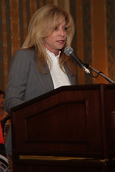 women-who-move-the-valley-100